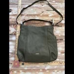 Coach Style F31323 - Park Leather Hobo - Olive/Silver Excellent Condition